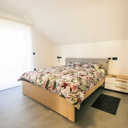 Hisa Urma * Celje