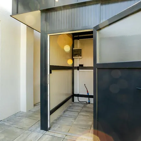 Hisa Urma Villa *